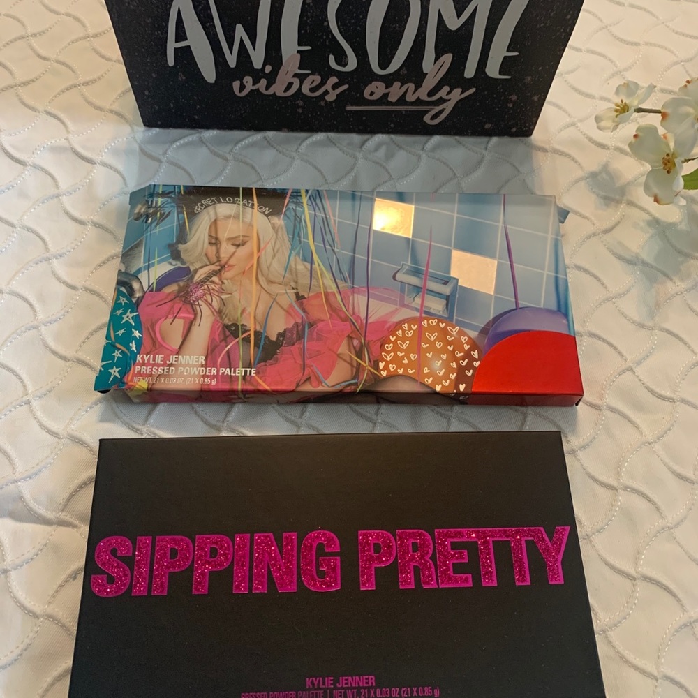 ⭐️NEW⭐️Kylie Cosmetics Sipping Pretty eyeshadow palette - Picture 4 of 9